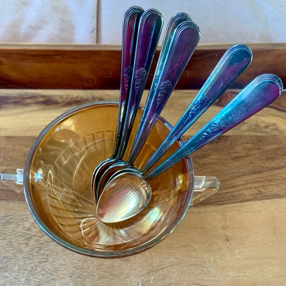 Vintage Carnival Glass Red Robin Sugar Bowl From The 20’s - Picture 6 of 7